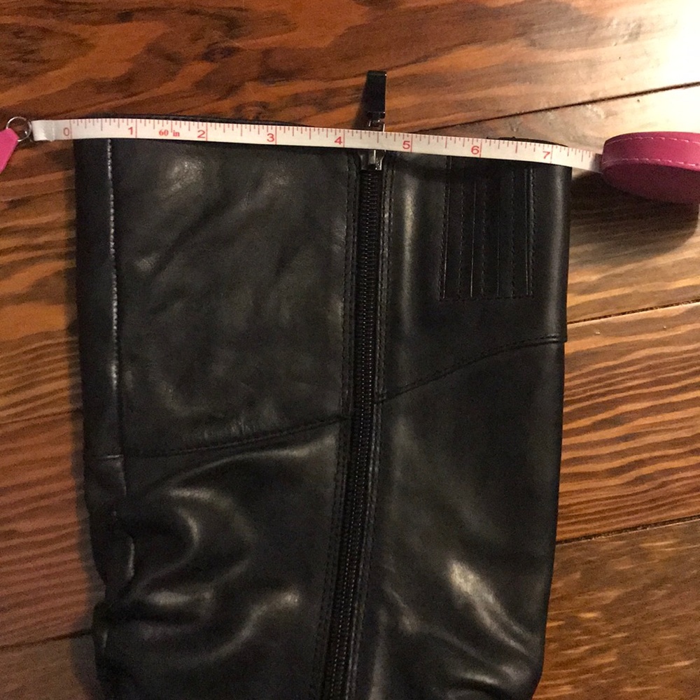 Soft black leather Guess boots 👢 - Picture 8 of 8